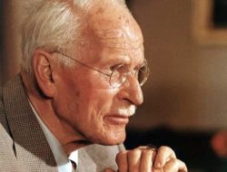 Carl Gustav Jung: Psikolog Visioner yang Mengubah Cara Kita Memahami Jiwa Manusia