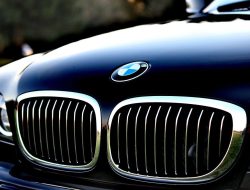 BMW: Perpaduan Inovasi, Performa, dan Gaya Hidup Premium